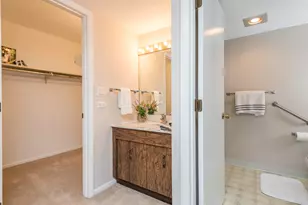 650 Whitney Ct, Gurnee, IL 60031 - Photo 10