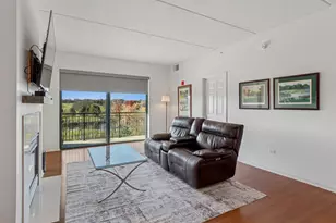 6420 Double Eagle Dr, Woodridge, IL 60517 - Photo 8