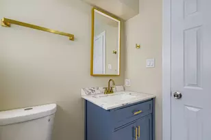 10046 S Indiana Ave, Chicago, IL 60628 - Photo 10