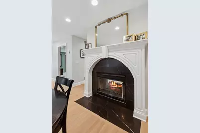 [Address not provided], Glen Ellyn, IL 60137 - Photo 10