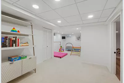 [Address not provided], Glen Ellyn, IL 60137 - Photo 42