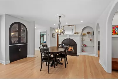 [Address not provided], Glen Ellyn, IL 60137 - Photo 8