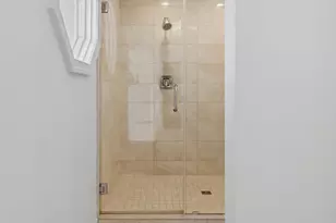 [Address not provided], Glen Ellyn, IL 60137 - Photo 30