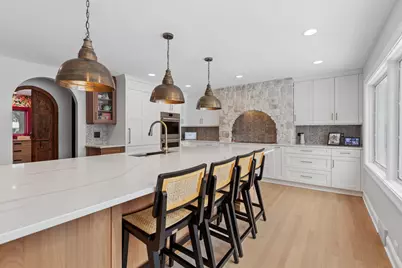 [Address not provided], Glen Ellyn, IL 60137 - Photo 6