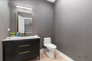 3890 Greenacre Dr, Northbrook, IL 60062 - Photo 36