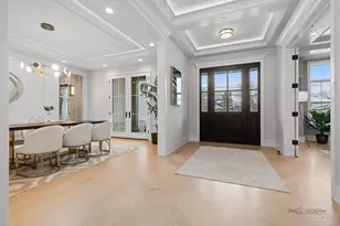 3890 Greenacre Dr, Northbrook, IL 60062 - Photo 6