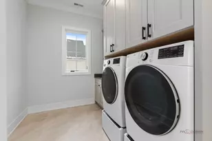 3890 Greenacre Dr, Northbrook, IL 60062 - Photo 30