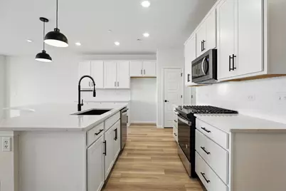 1058 Houston Street #74003, Batavia, IL 60510 - Photo 4