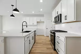 1058 Houston St, Batavia, IL 60510 - Photo 4