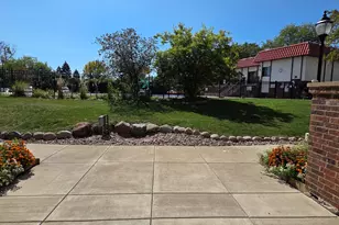 475 Plum Creek Dr, Wheeling, IL 60090 - Photo 26