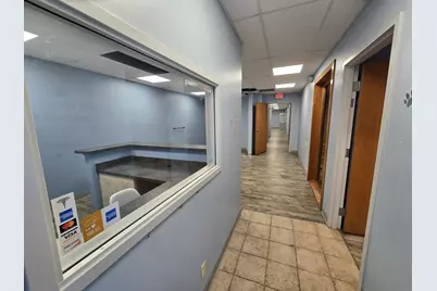 2201 Glenwood Avenue #101, Joliet, IL 60435 - Photo 4
