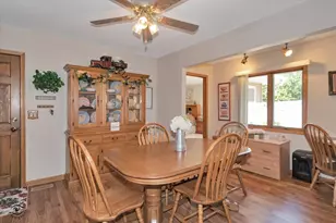 301 Meadows Rd S, Bourbonnais, IL 60914 - Photo 6