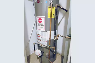 1937 W Granville Avenue #1-A GE, Chicago, IL 60660 - Photo 8