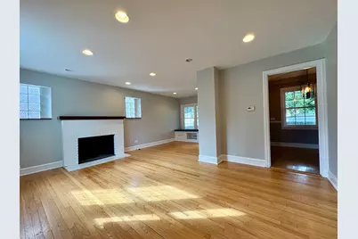 9210 S Trumbull Avenue, Evergreen Park, IL 60805 - Photo 4