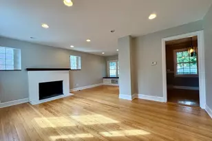 9210 S Trumbull Ave, Evergreen Park, IL 60805 - Photo 4