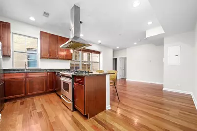 3551 W Belle Plaine Avenue #2, Chicago, IL 60618 - Photo 6