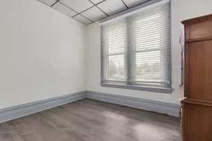 537 Hartford Ave, Aurora, IL 60506 - Photo 10