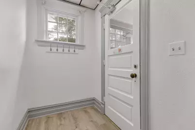 537 Hartford Avenue, Aurora, IL 60506 - Photo 4