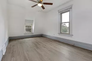 537 Hartford Ave, Aurora, IL 60506 - Photo 12