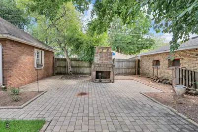 1096 S Wildwood Avenue, Kankakee, IL 60901 - Photo 4