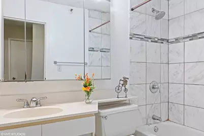 440 N Wabash Avenue #2206, Chicago, IL 60611 - Photo 10