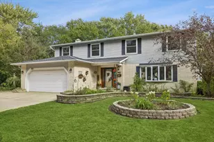 1355 N King George Ct, Palatine, IL 60067 - Photo 1