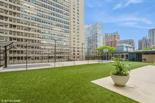 655 W Irving Park Rd, Chicago, IL 60613 - Photo 24