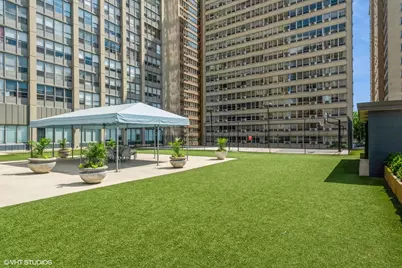 655 W Irving Park Road #1911, Chicago, IL 60613 - Photo 22