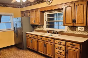 1249 Creve Coeur St, Lasalle, IL 61301 - Photo 2