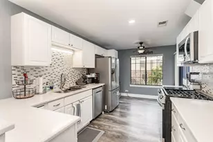 9148 Clairmont Ct, Orland Park, IL 60462 - Photo 6