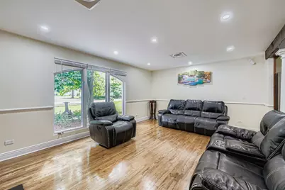 18838 W Hickory Street, Mundelein, IL 60060 - Photo 6