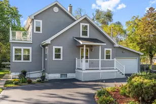 21625 W Ravine Dr, Lake Zurich, IL 60047 - Photo 2