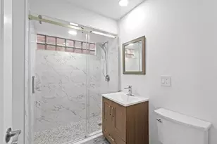 7234 N Hamilton Ave, Chicago, IL 60645 - Photo 18