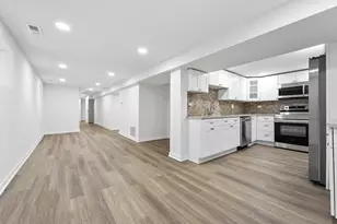 7234 N Hamilton Ave, Chicago, IL 60645 - Photo 2