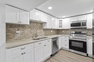 7234 N Hamilton Ave, Chicago, IL 60645 - Photo 4