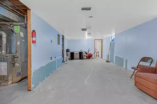 9521 S La Salle St, Chicago, IL 60628 - Photo 16