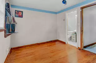 9521 S La Salle St, Chicago, IL 60628 - Photo 12