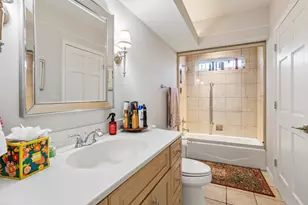 7 Greencroft Dr, Champaign, IL 61821 - Photo 30