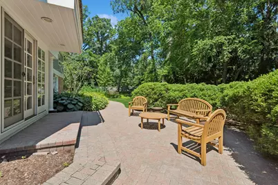 1448 Lawrence Avenue, Lake Forest, IL 60045 - Photo 38