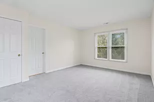 1725 Pickwick Ln, Glenview, IL 60026 - Photo 16