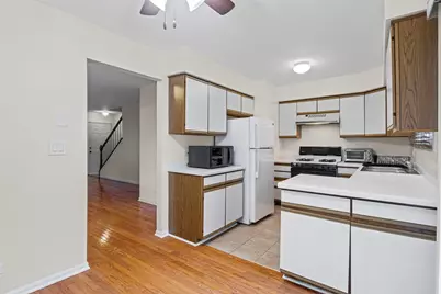 1725 Pickwick Lane, Glenview, IL 60026 - Photo 8