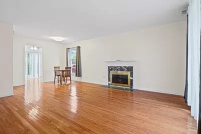 1725 Pickwick Lane, Glenview, IL 60026 - Photo 2