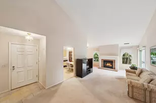 501 Aberdeen Ln, Prospect Heights, IL 60070 - Photo 2