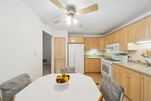 501 Aberdeen Ln, Prospect Heights, IL 60070 - Photo 8