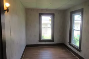 202 E Park St, Harvard, IL 60033 - Photo 10