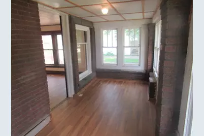 202 E Park Street, Harvard, IL 60033 - Photo 2