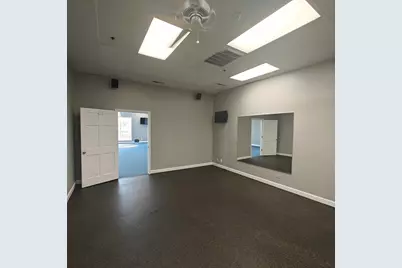 400 W Northwest Highway NW, Barrington, IL 60010 - Photo 8