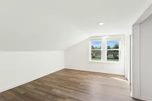 540 E 4th St, Lockport, IL 60441 - Photo 12