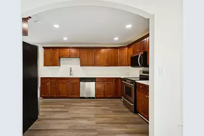 540 E 4th Street, Lockport, IL 60441 - Photo 4