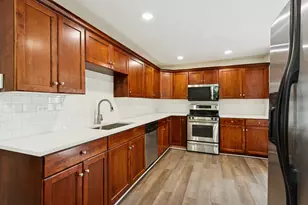 540 E 4th St, Lockport, IL 60441 - Photo 2